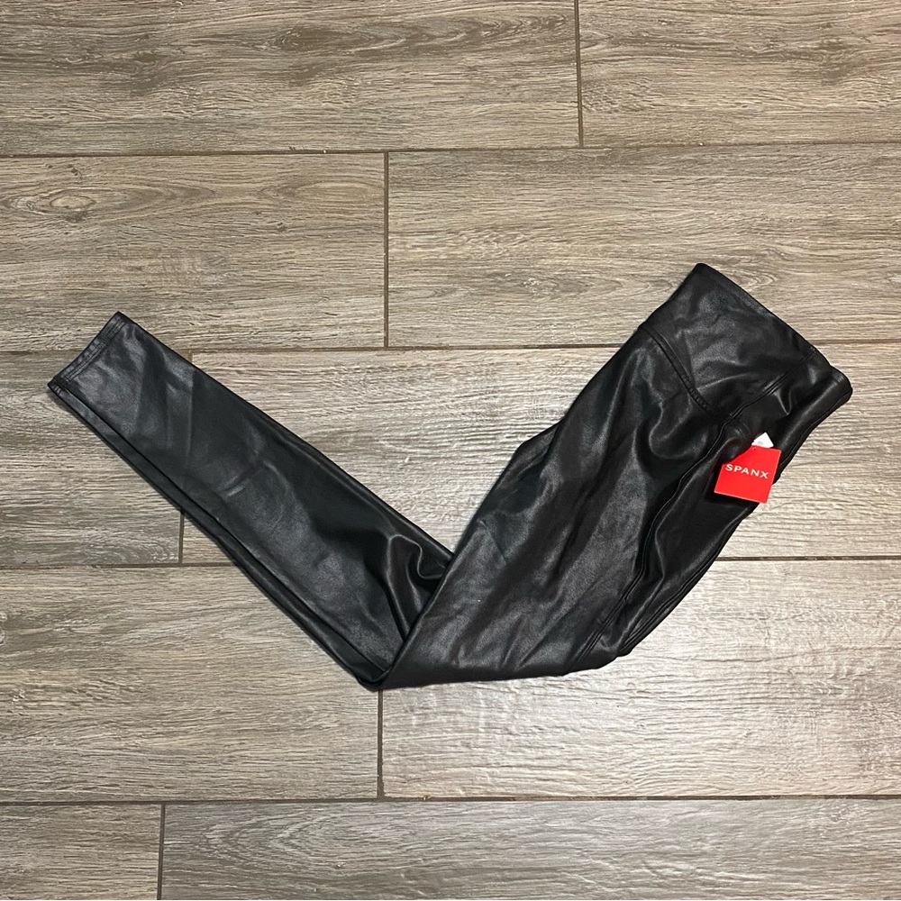 New Spanx Medium Black Faux Leather Leggings